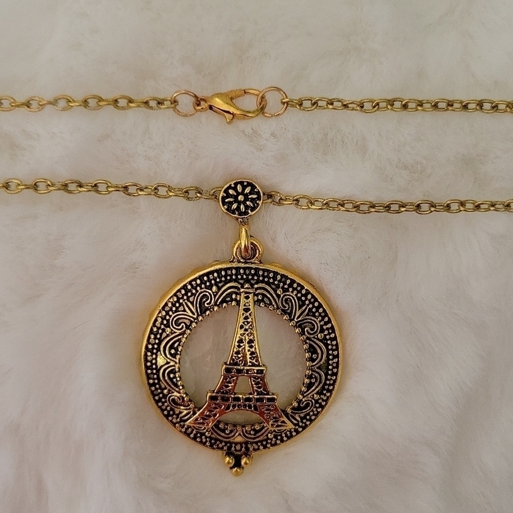 Eiffel Tower Pendant With Magnifying Glass And Long Necklece. - Picture 9 of 9